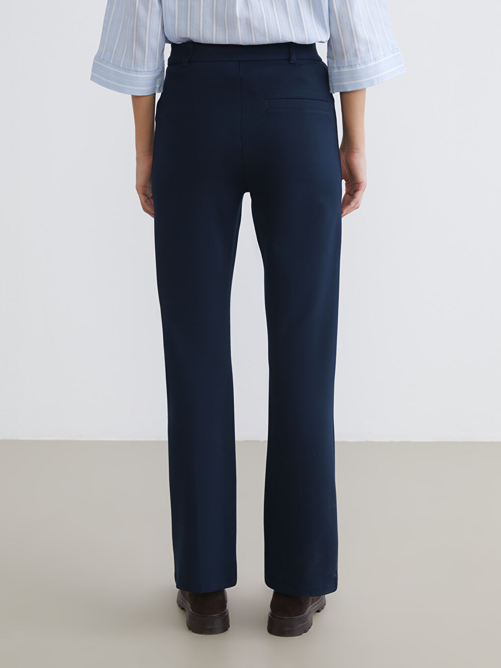 Lacivert Dar Fit İspanyol Paça Kadın Pantolon-3