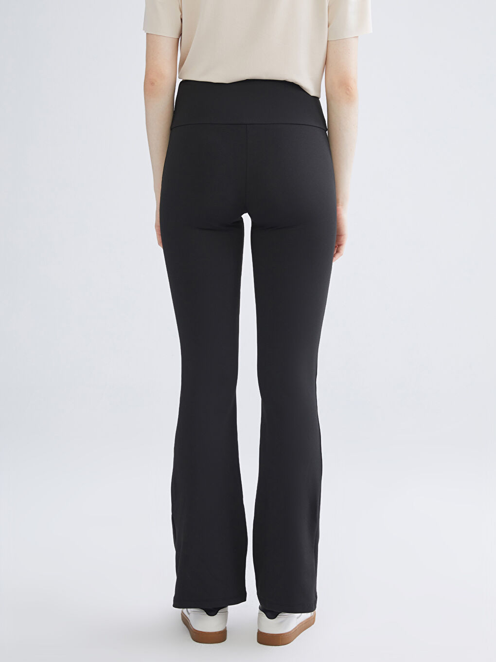 Siyah İspanyol Paça Toparlayıcı Kadın Tayt Pantolon-4