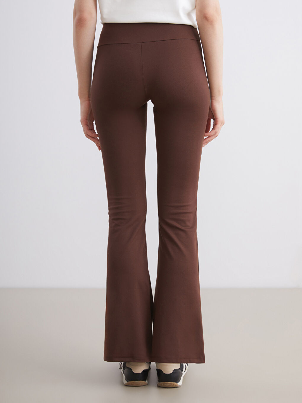 Kahverengi İspanyol Paça Toparlayıcı Kadın Tayt Pantolon-3
