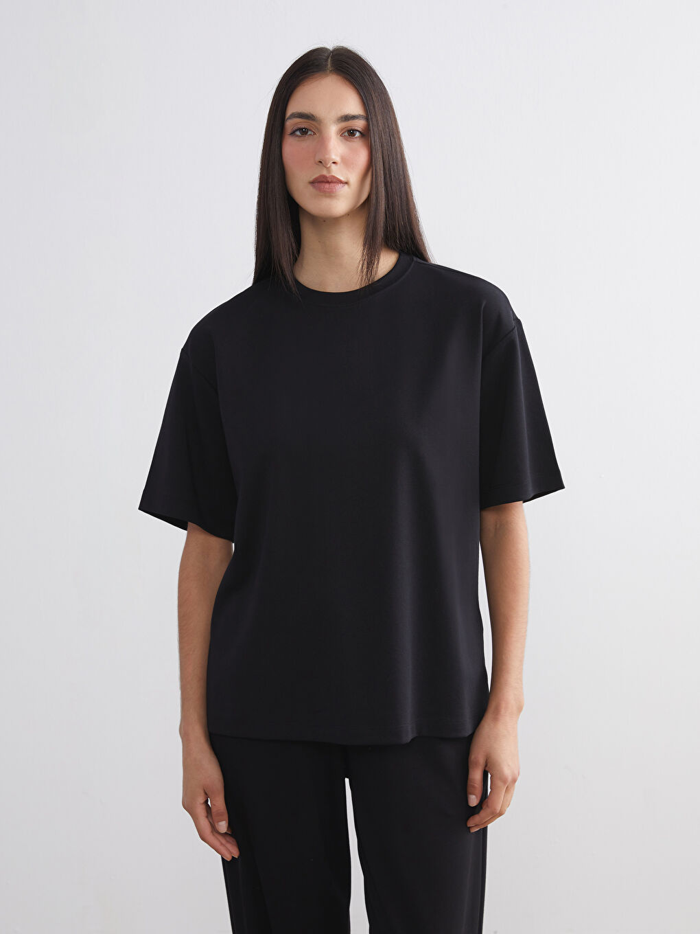 Футболка с круглым вырезом для женщин