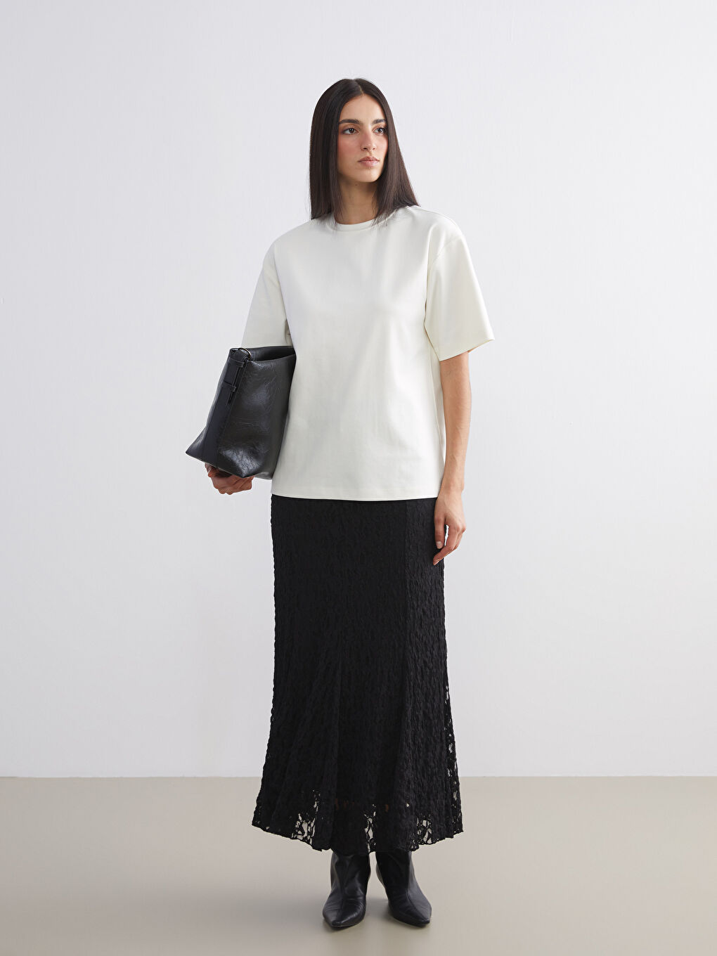 әйелдерге арналған оверсайз дөңгелек жағалы футболка-1