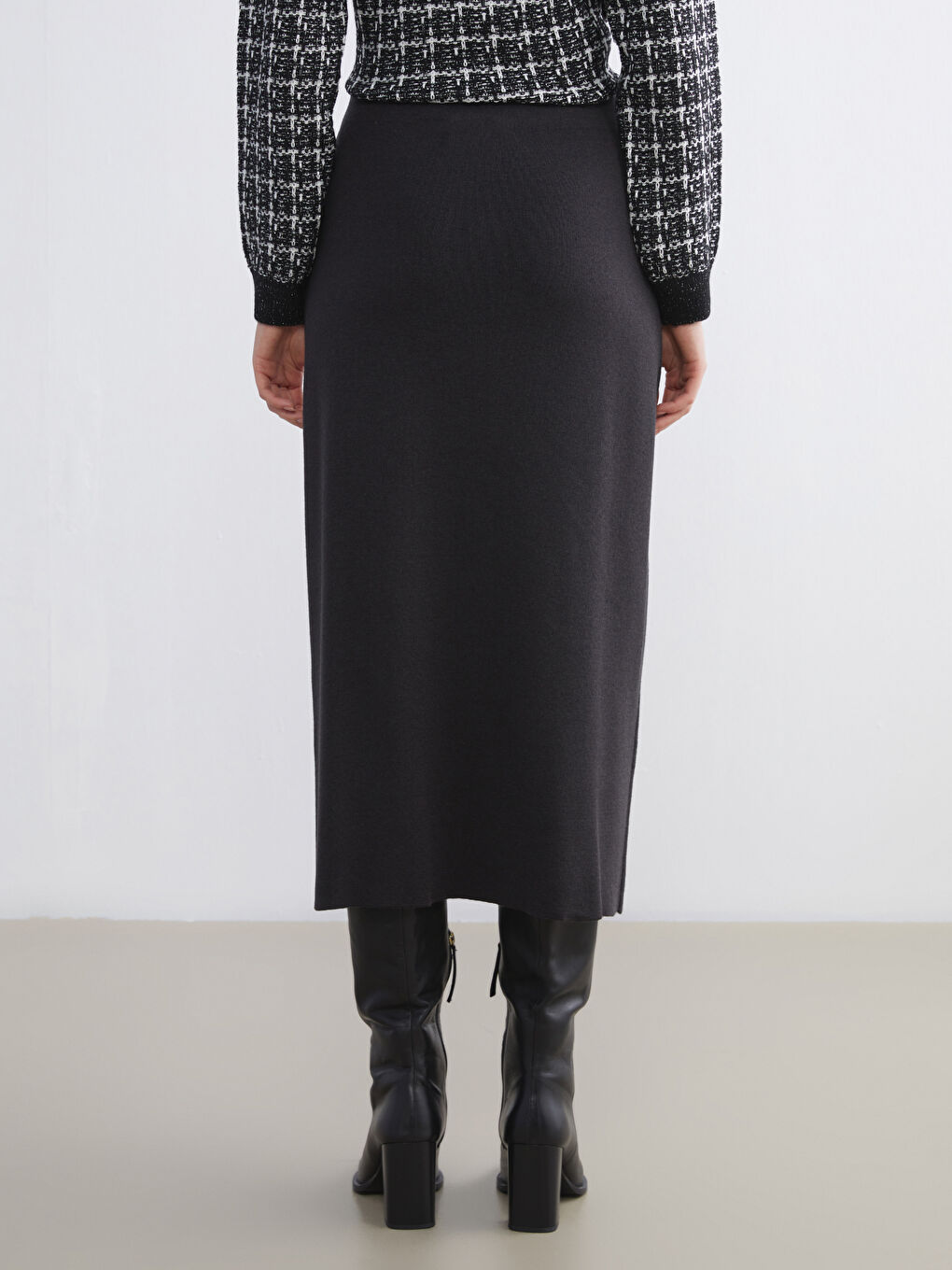 Antrasit Beli Lastikli Triko Etek-6