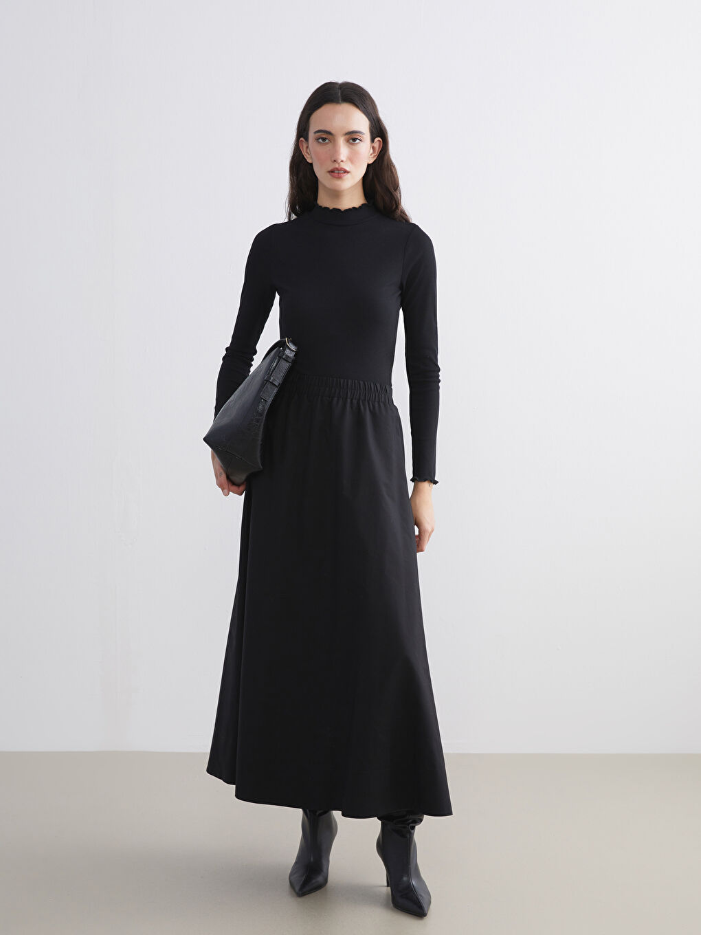 Siyah Beli Lastikli Kloş Etek