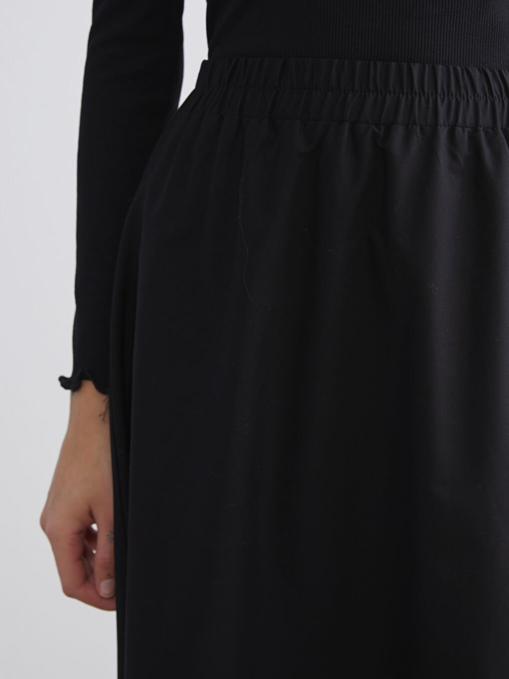 Siyah Beli Lastikli Kloş Etek-2