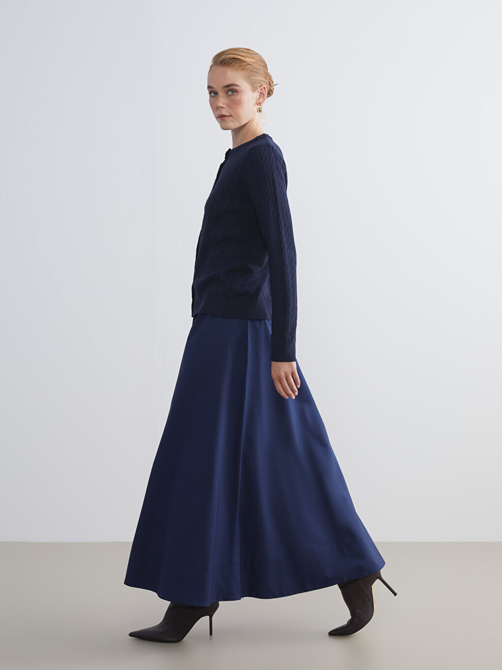 LCW Modest Elastic Waist Flared Skirt -W5JO31Z8-E1J