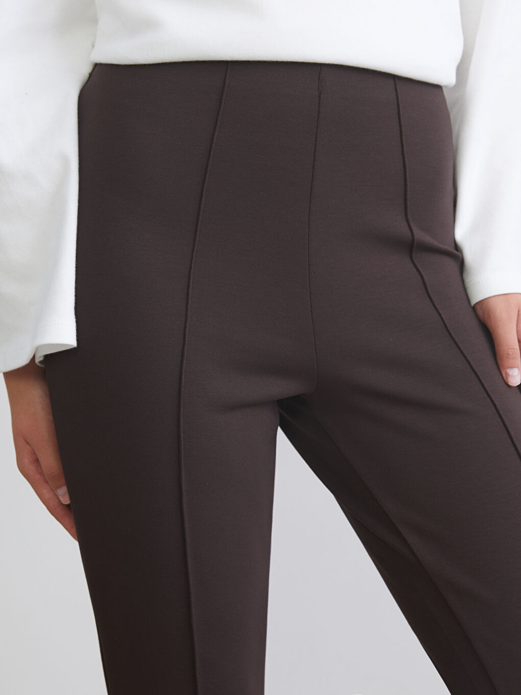 Kahverengi Beli Lastikli Kadın Eşofman Altı-4