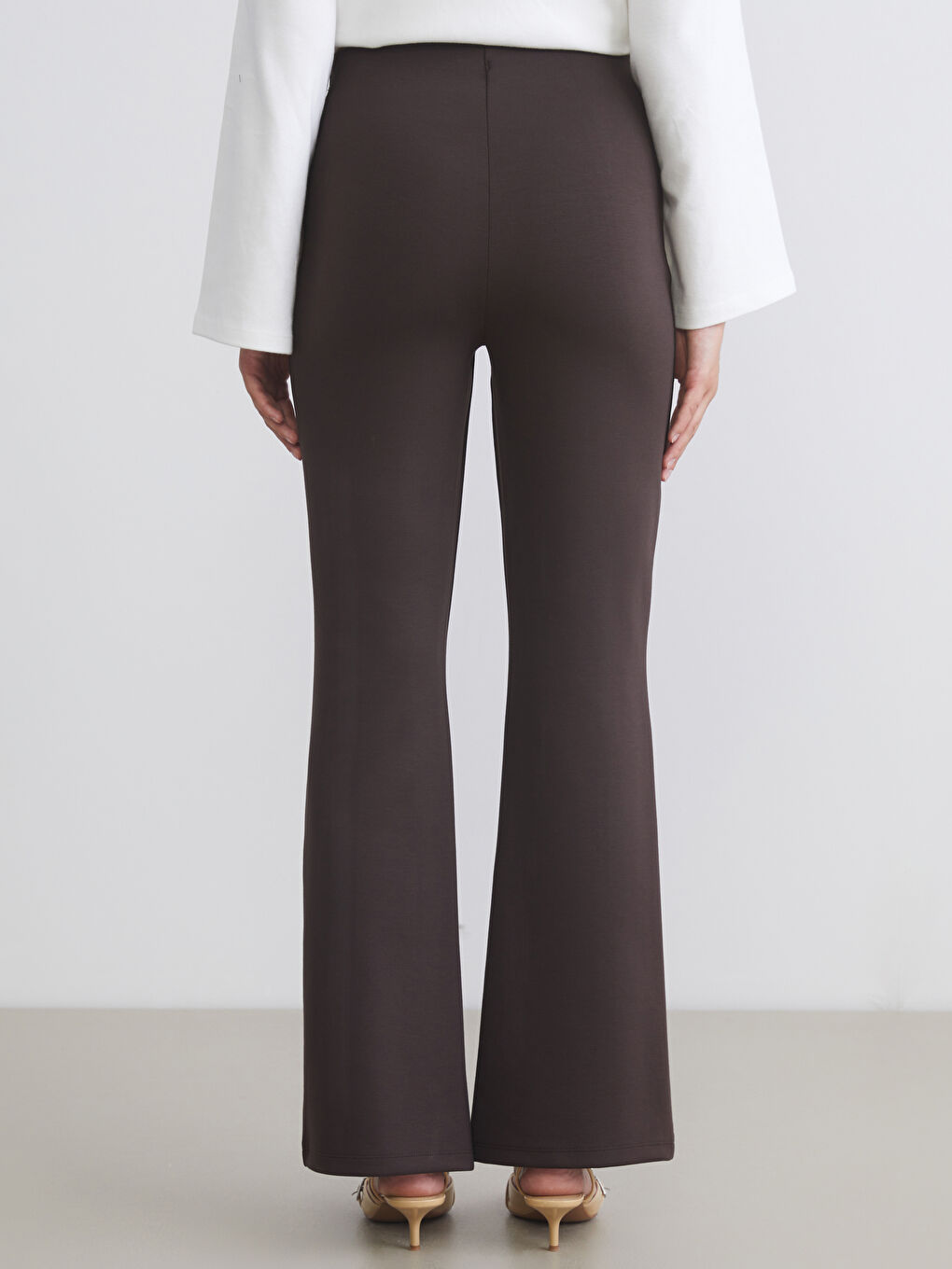 Kahverengi Beli Lastikli Kadın Eşofman Altı-5