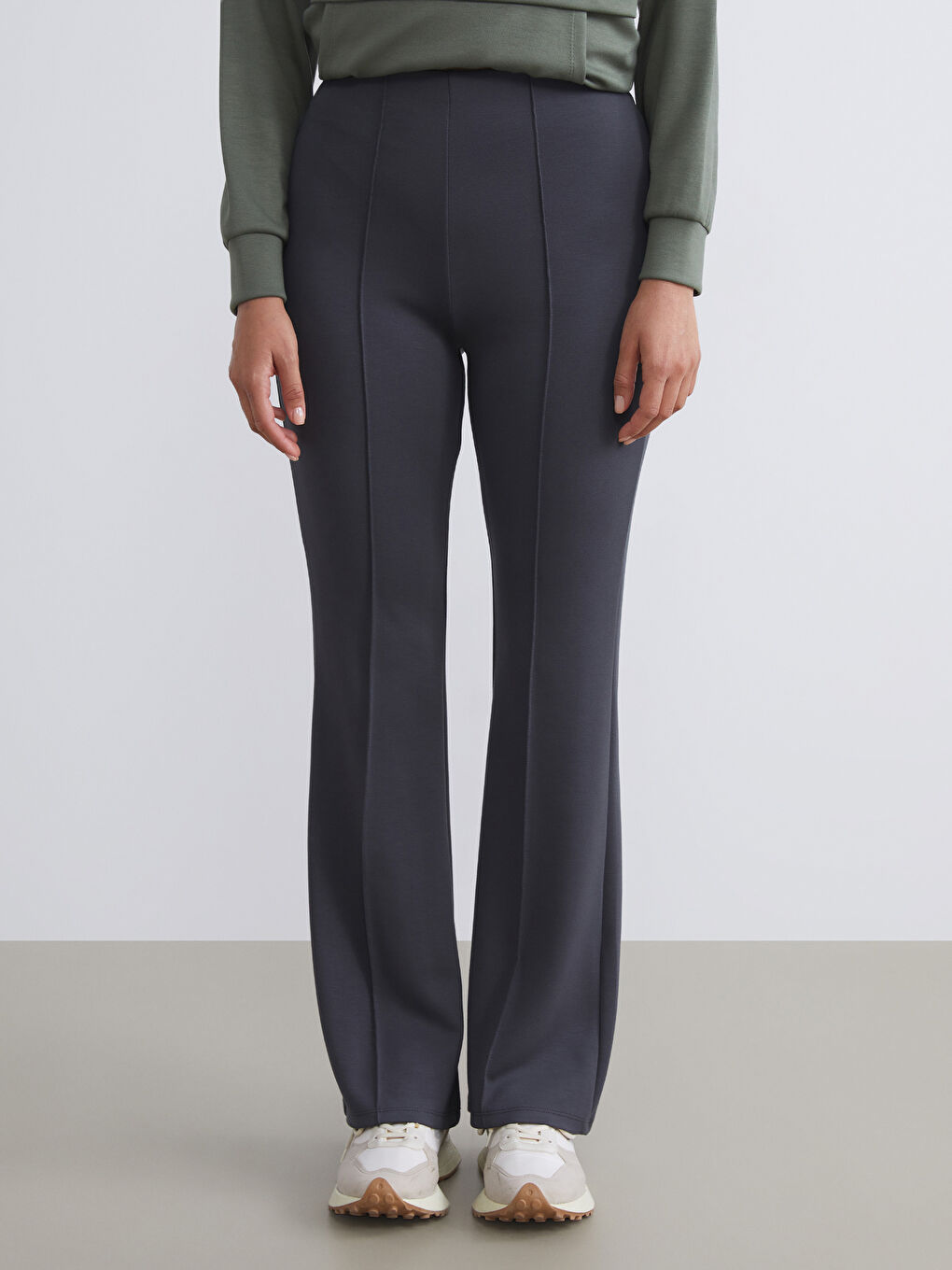 LCW Modest Women's Sweatpants with Elastic Waist -W5JO33Z8-R4Q