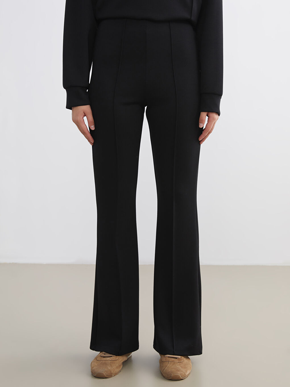 Siyah Beli Lastikli Kadın Eşofman Altı-1