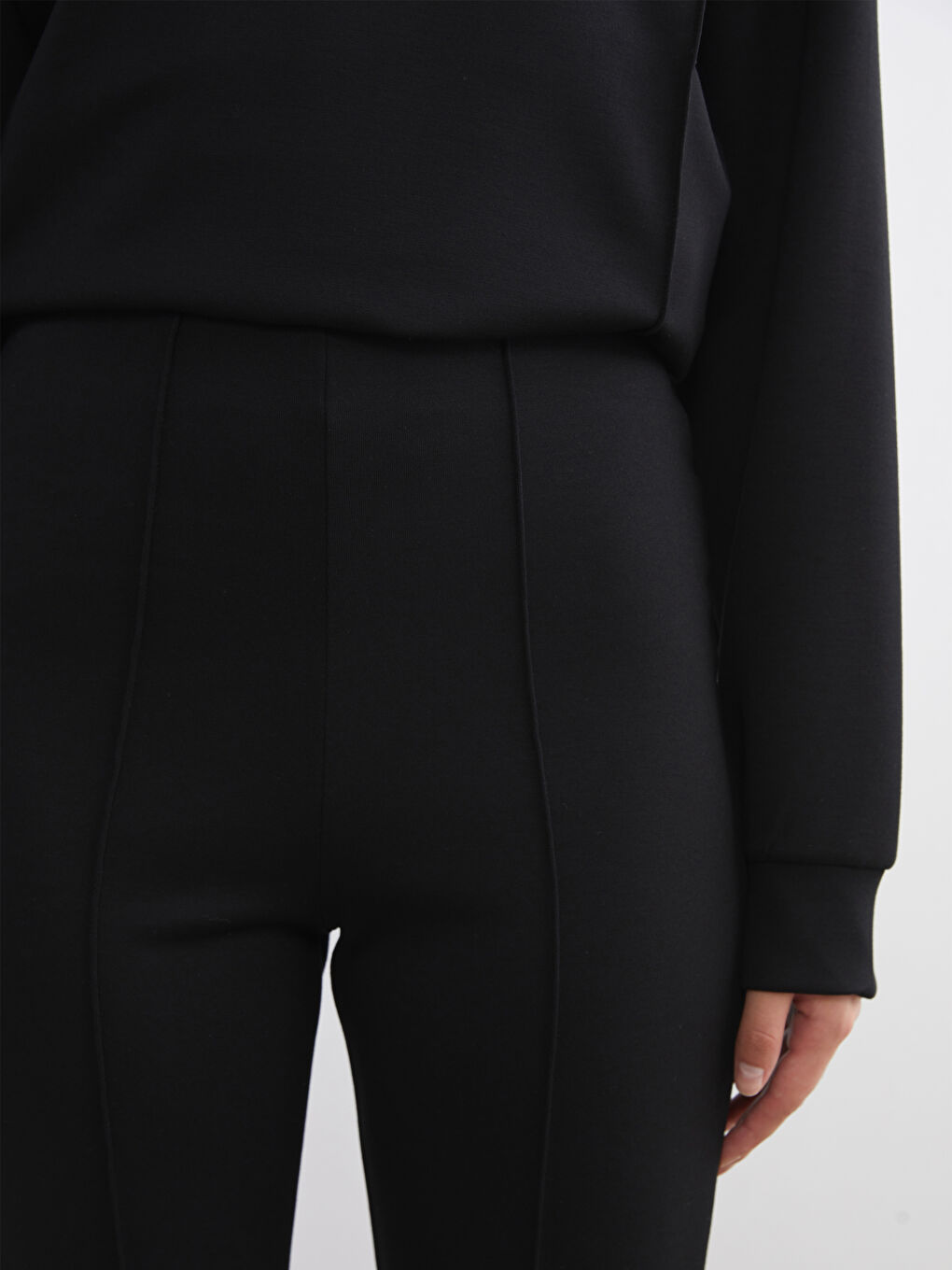 Siyah Beli Lastikli Kadın Eşofman Altı-2