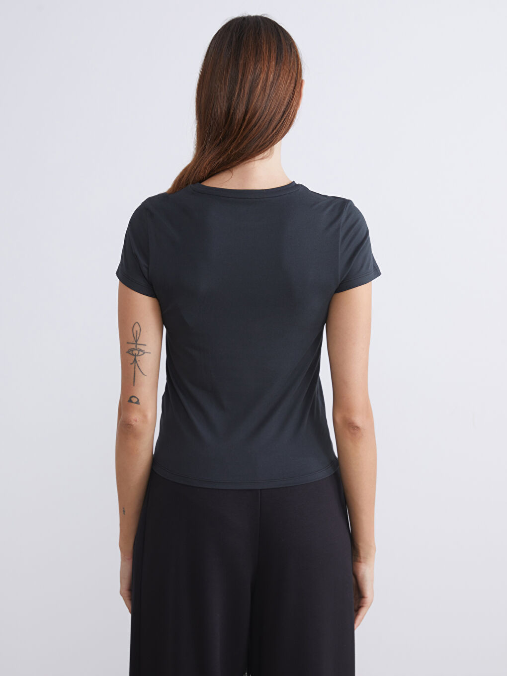 Siyah Bisiklet Yaka Soft Touch Kadın Spor Tişört-3