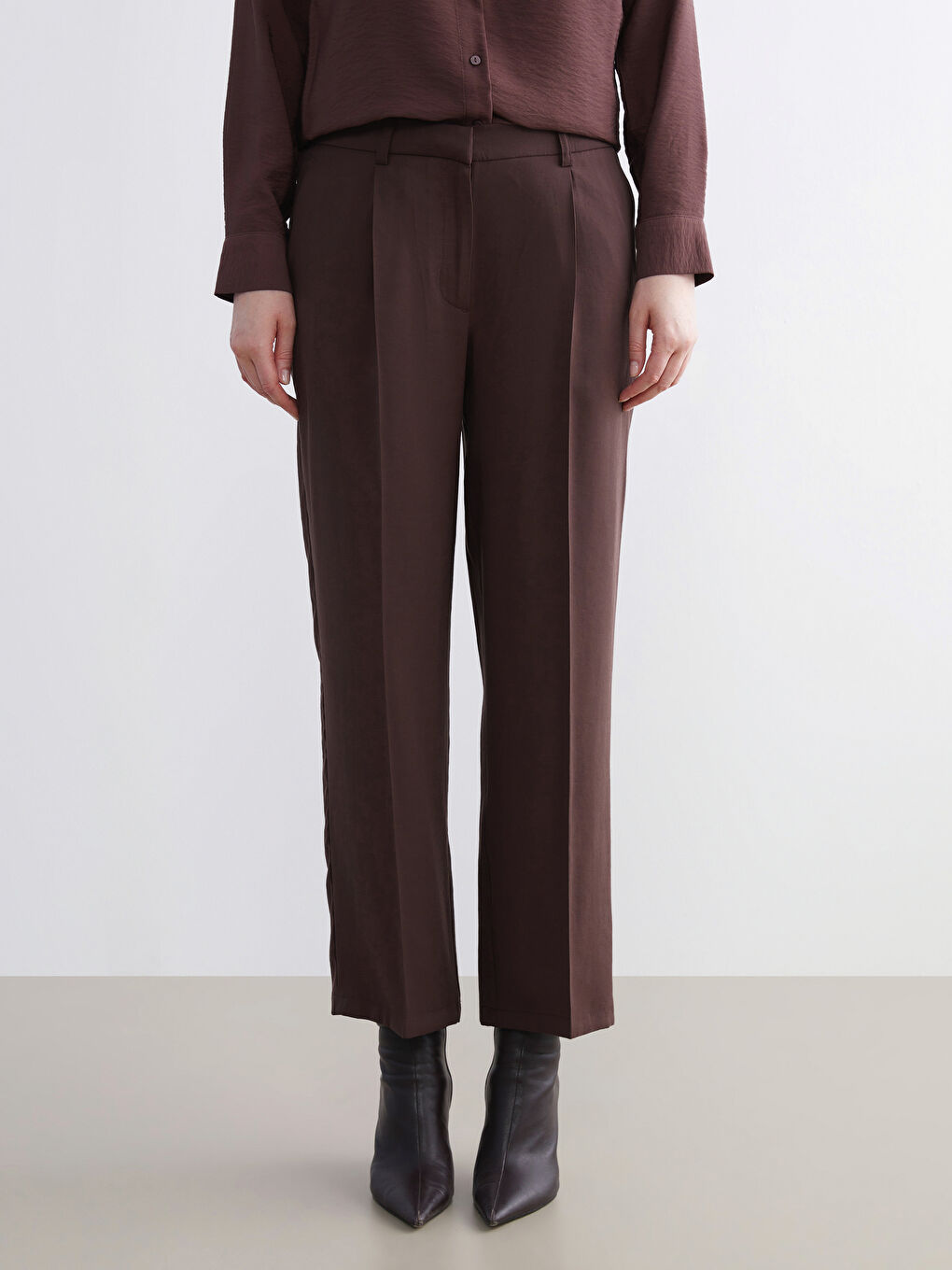 Kahverengi Beli Lastikli Kadın Pantolon-1