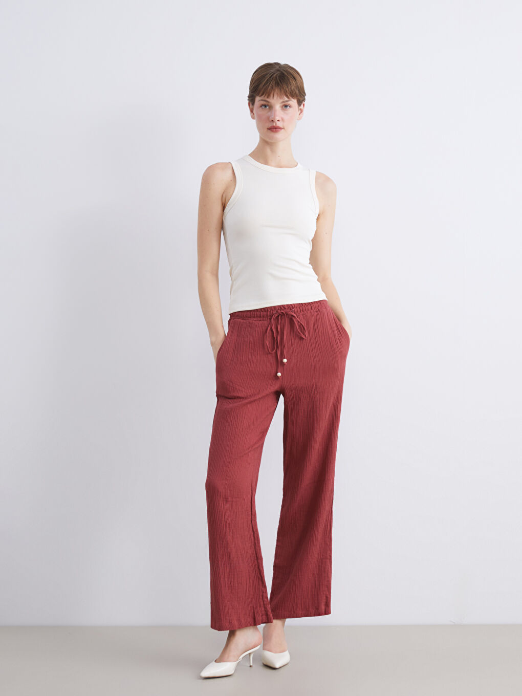 LCWAIKIKI Classic Elastic Waist Textured Muslin Women's Trousers -W5JO53Z8-HPZ