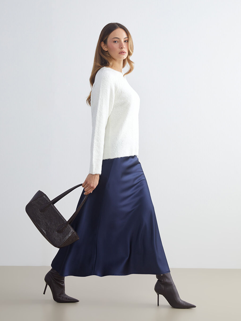 Lacivert Beli Lastikli A Kesim Saten Etek