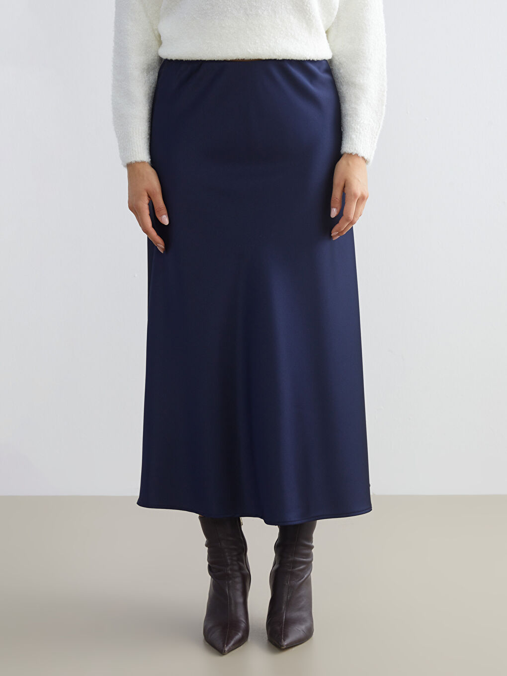 Lacivert Beli Lastikli A Kesim Saten Etek-1