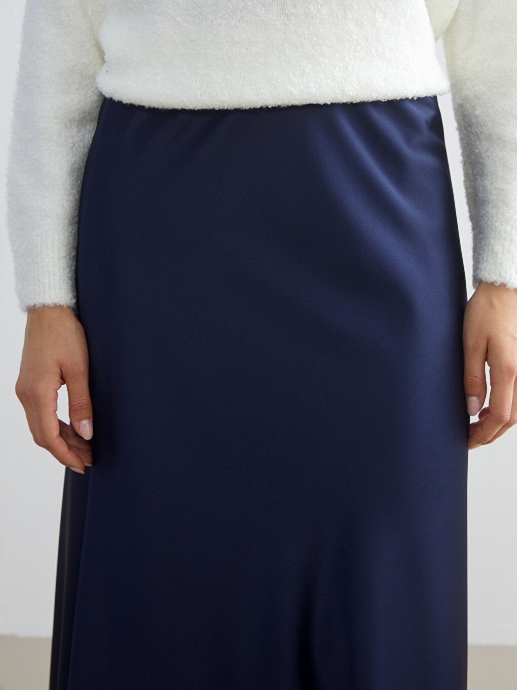 Lacivert Beli Lastikli A Kesim Saten Etek-2