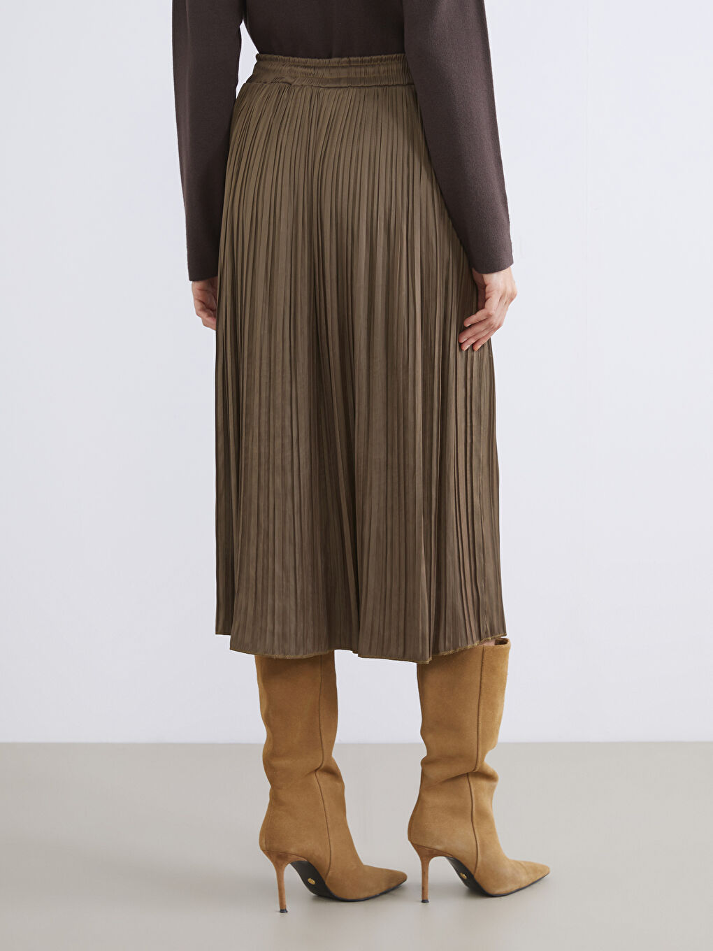 Elasticated Waist Satin Women's Pleated Skirt-3
