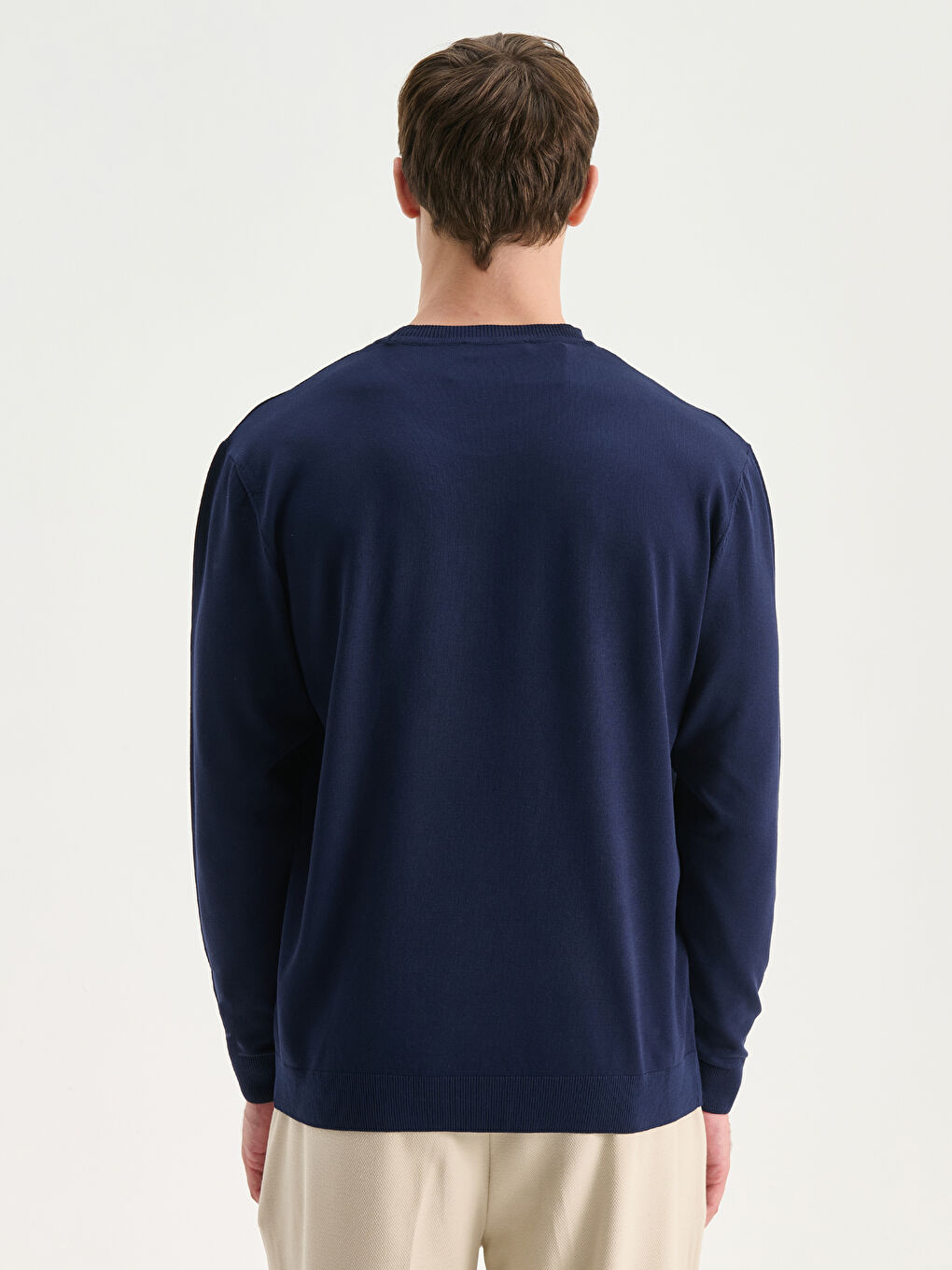 Ерлерге арналған трикотаж ұзын жеңді дөңгелек жағалы жемпір-3