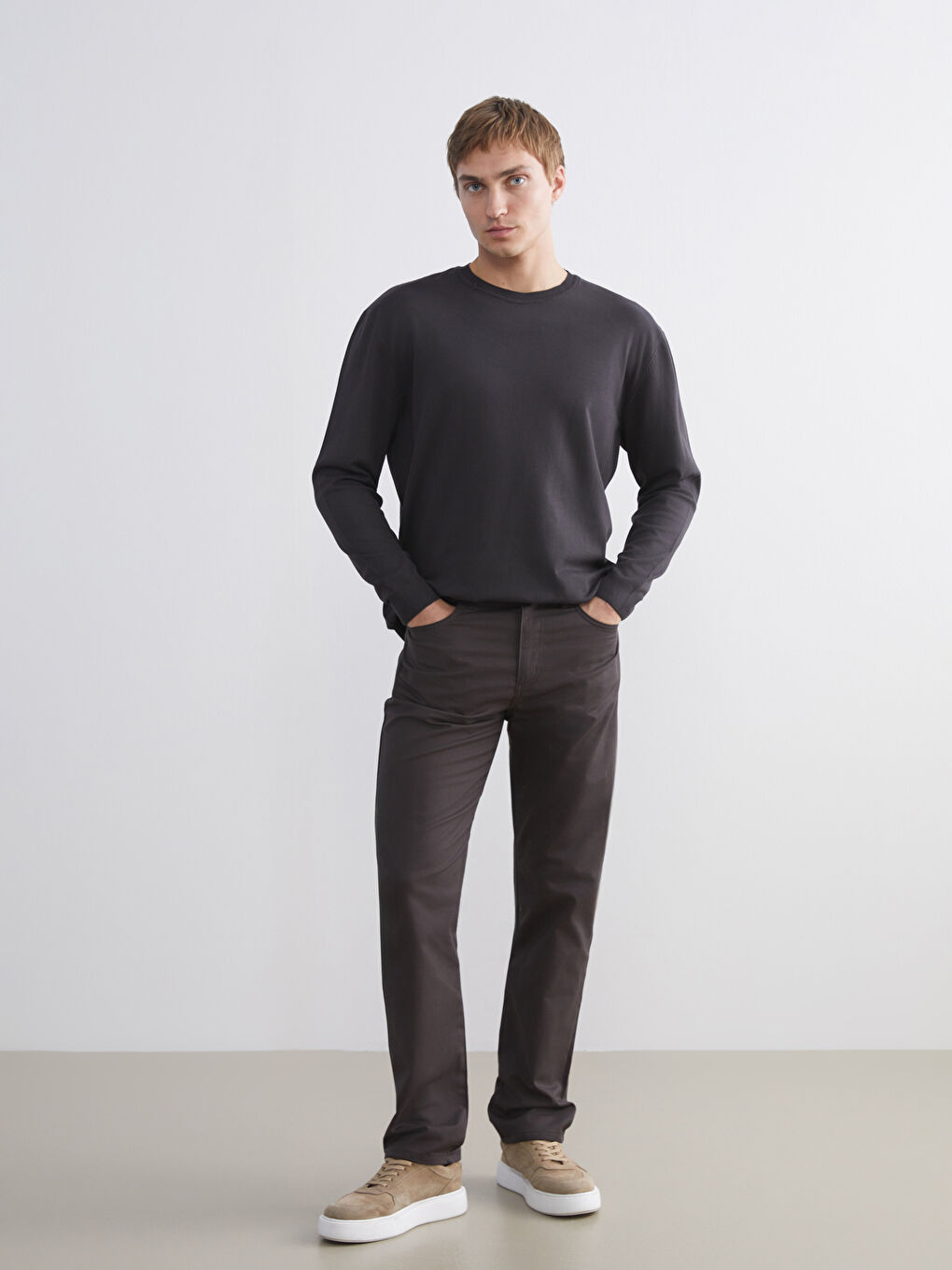 მრგვალი საყელო გრძელმკლავიანი მამაკაცის ტრიკოტაჟის სვიტერი-1