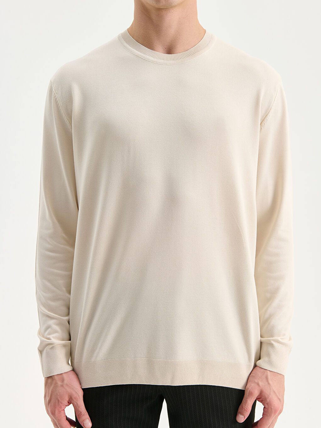 Ерлерге арналған трикотаж ұзын жеңді дөңгелек жағалы жемпір-2