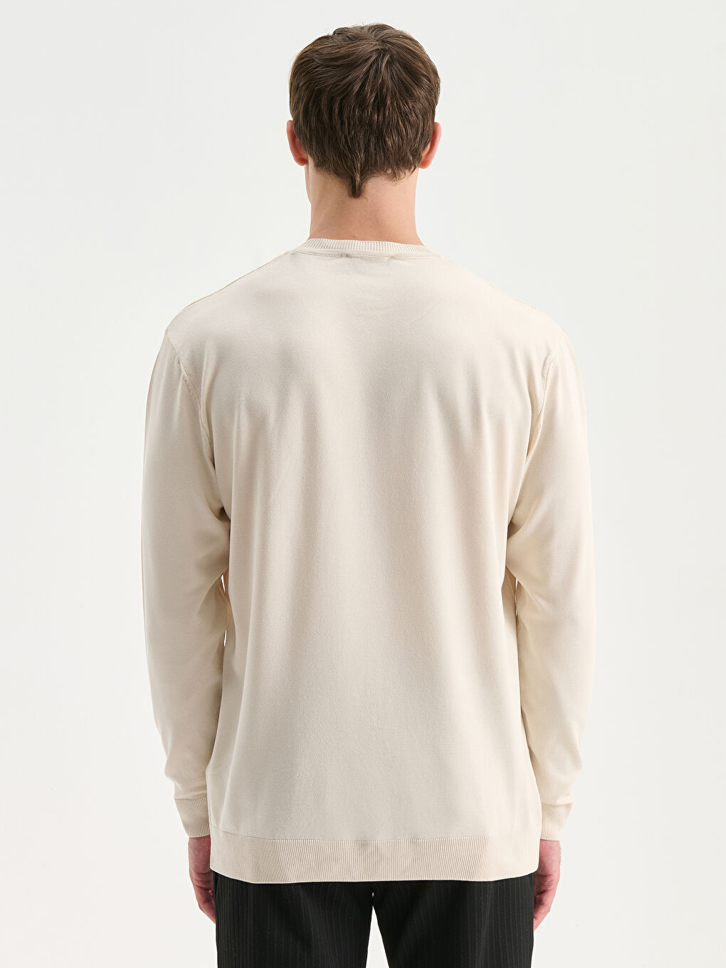 Ерлерге арналған трикотаж ұзын жеңді дөңгелек жағалы жемпір-3