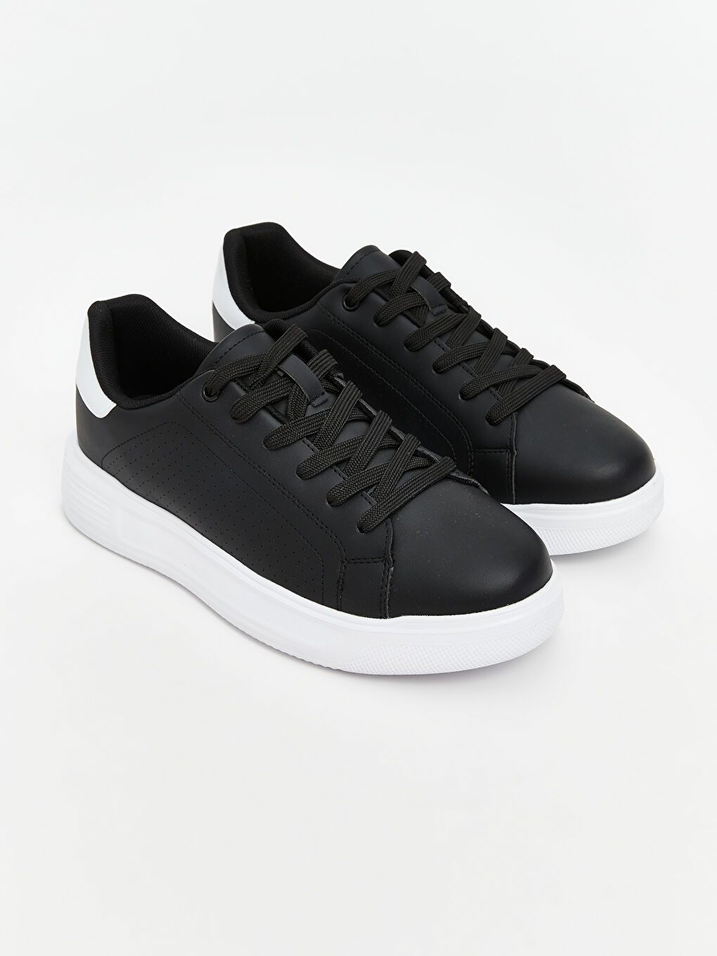 Siyah Bağcıklı Erkek Spor Ayakkabı