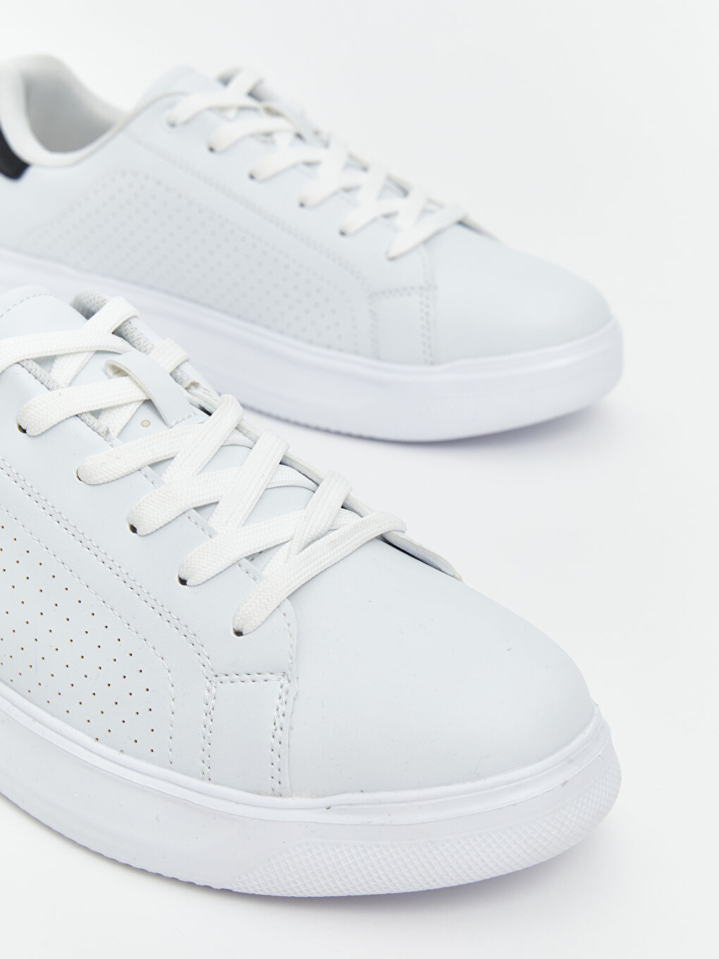 Beyaz Bağcıklı Erkek Spor Ayakkabı-2