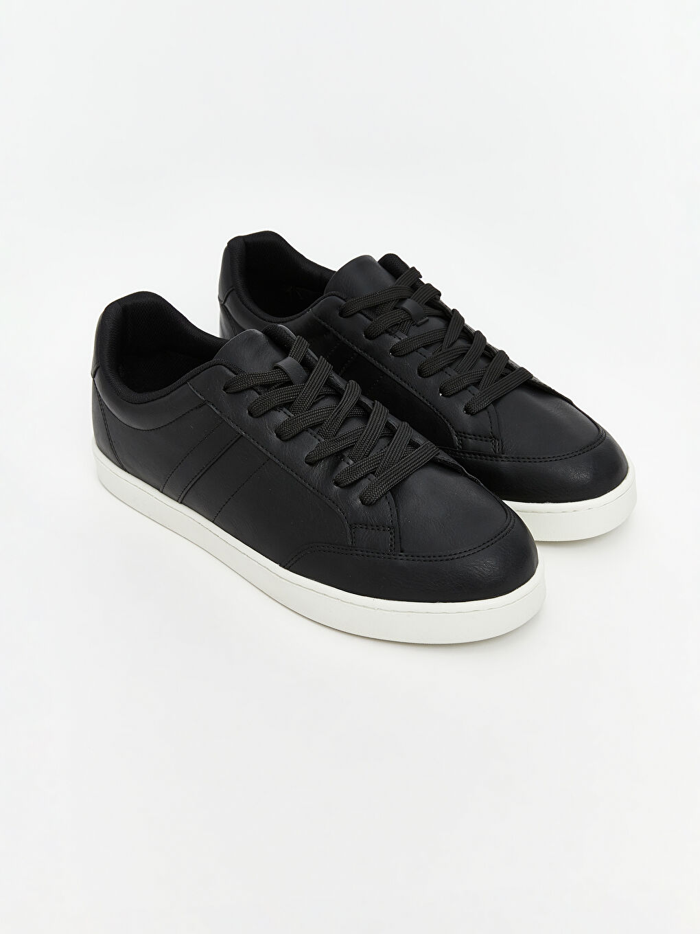 Siyah Bağcıklı Erkek Spor Ayakkabı