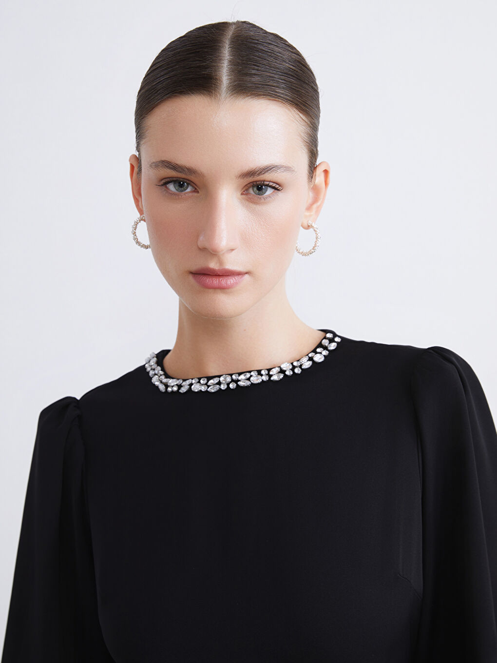 Crew Neck Ruched Crepe Dress-6