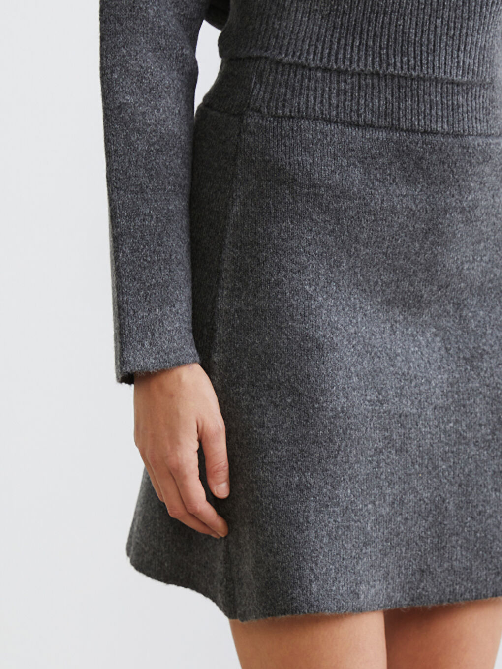 Antrasit Beli Lastikli Triko Mini Etek-2