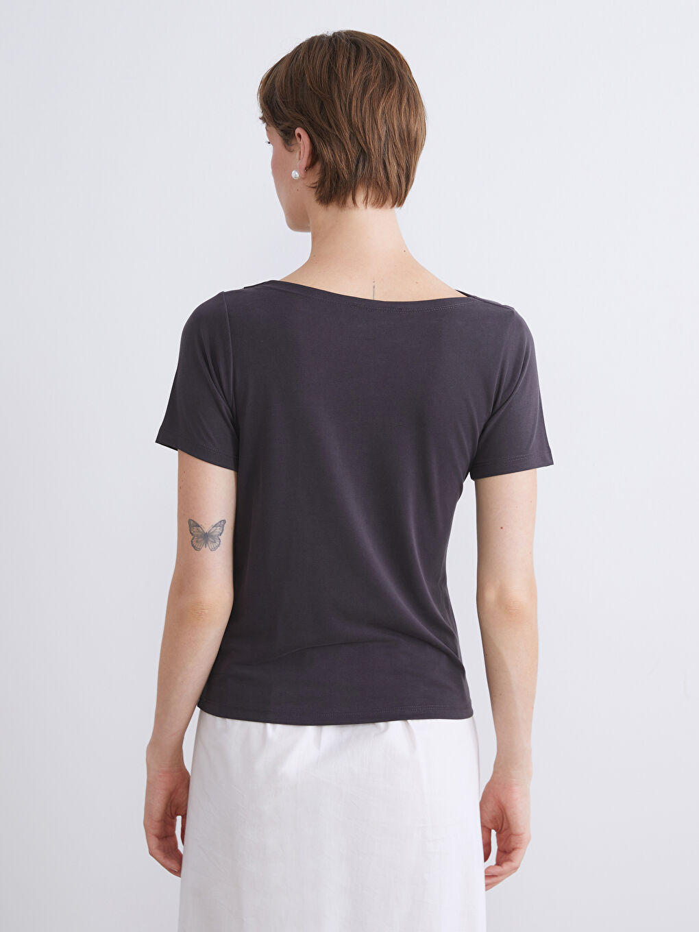 Siyah Bisiklet Yaka Büzgülü Modal Karışımlı Bluz-3