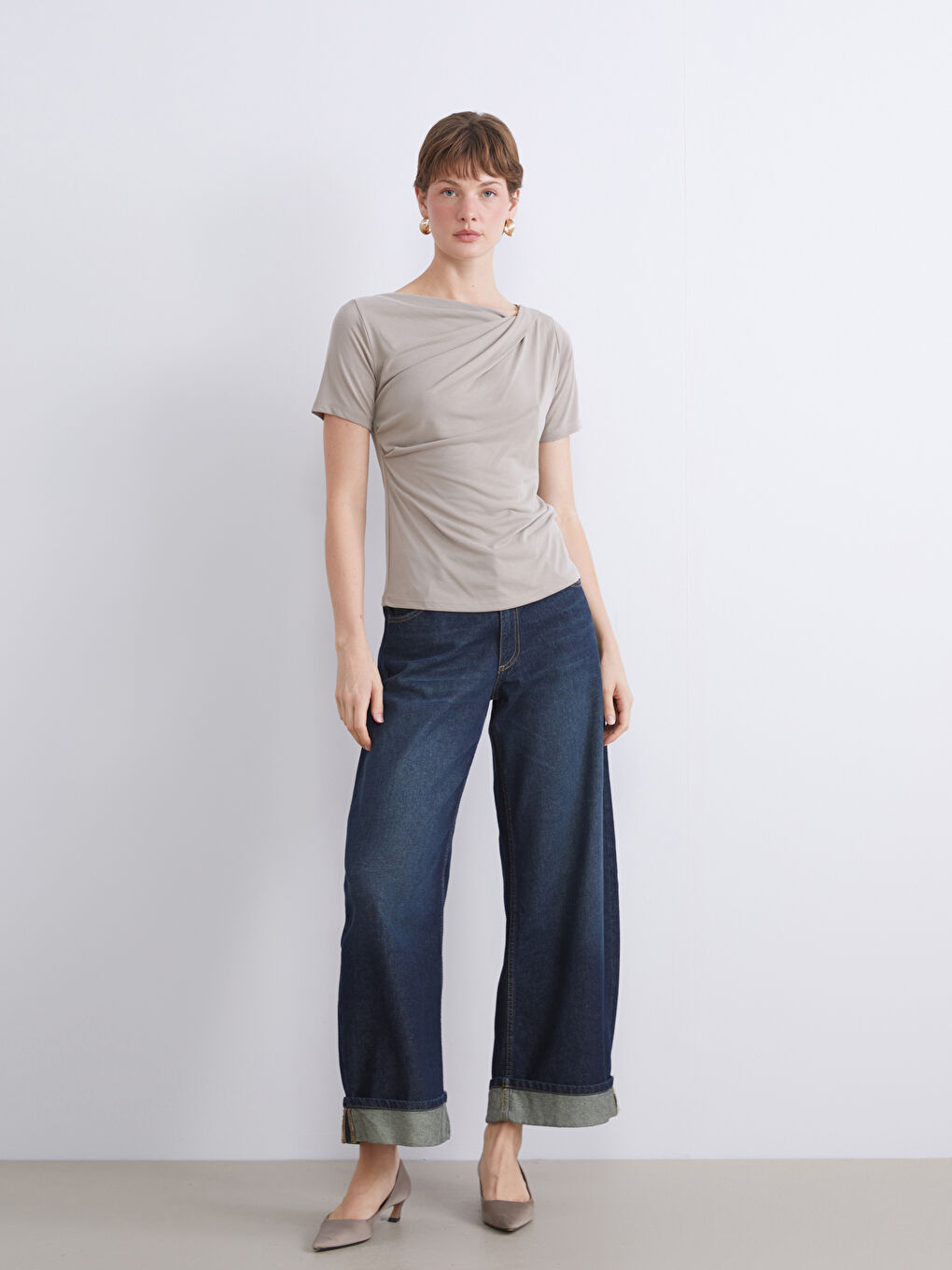 Gri Bisiklet Yaka Büzgülü Modal Karışımlı Bluz-1