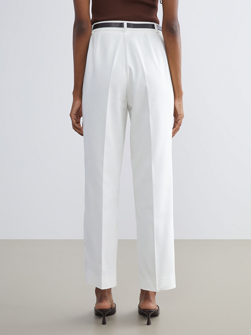 Belted High Waisted Carrot Fit Women's Trousers-4