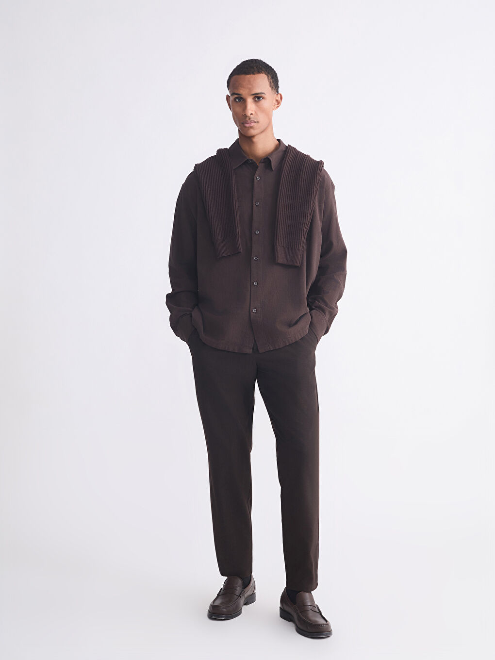 Kahverengi Rahat Kalıp Uzun Kollu Armürlü Erkek Gömlek-1