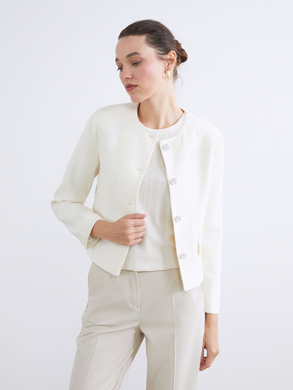 Ekru Bisiklet Yaka Kadın Ceket