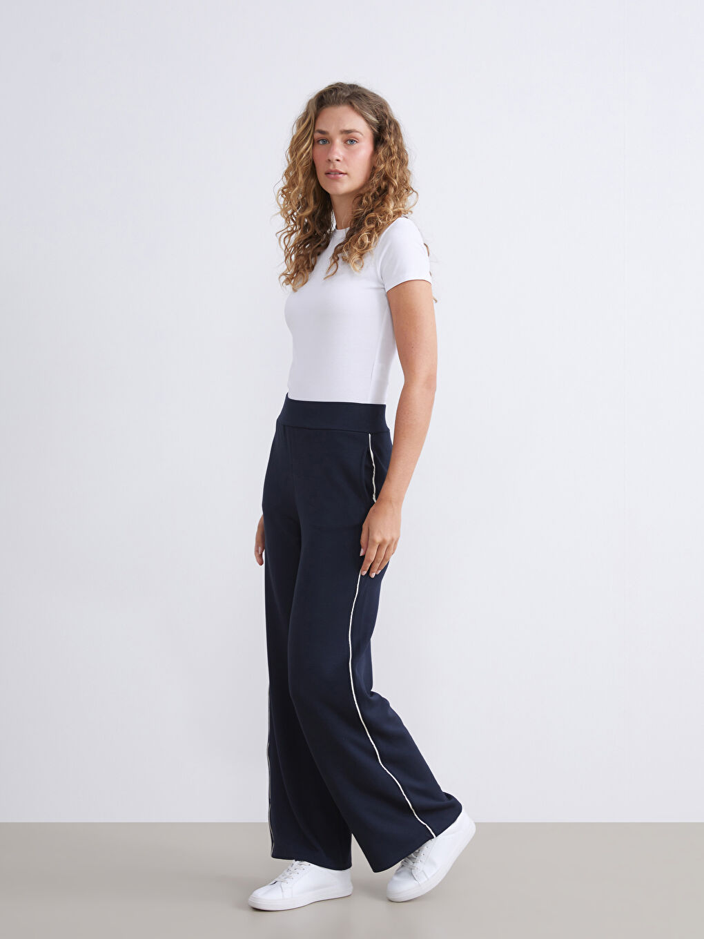 Lacivert Beli Lastikli Geniş Paça Kadın Eşofman Altı