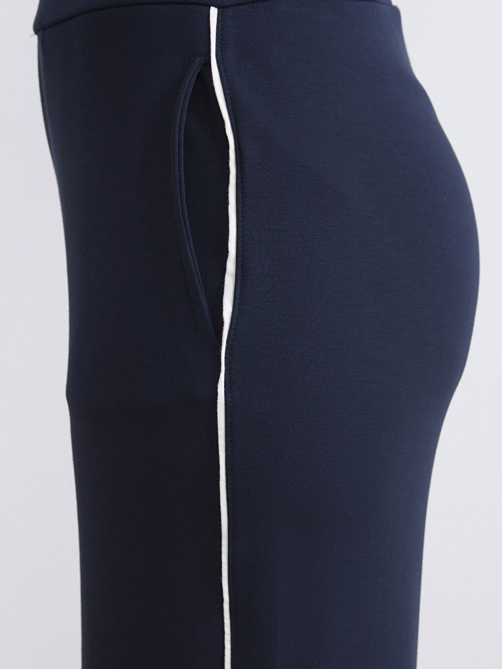 Lacivert Beli Lastikli Geniş Paça Kadın Eşofman Altı-2