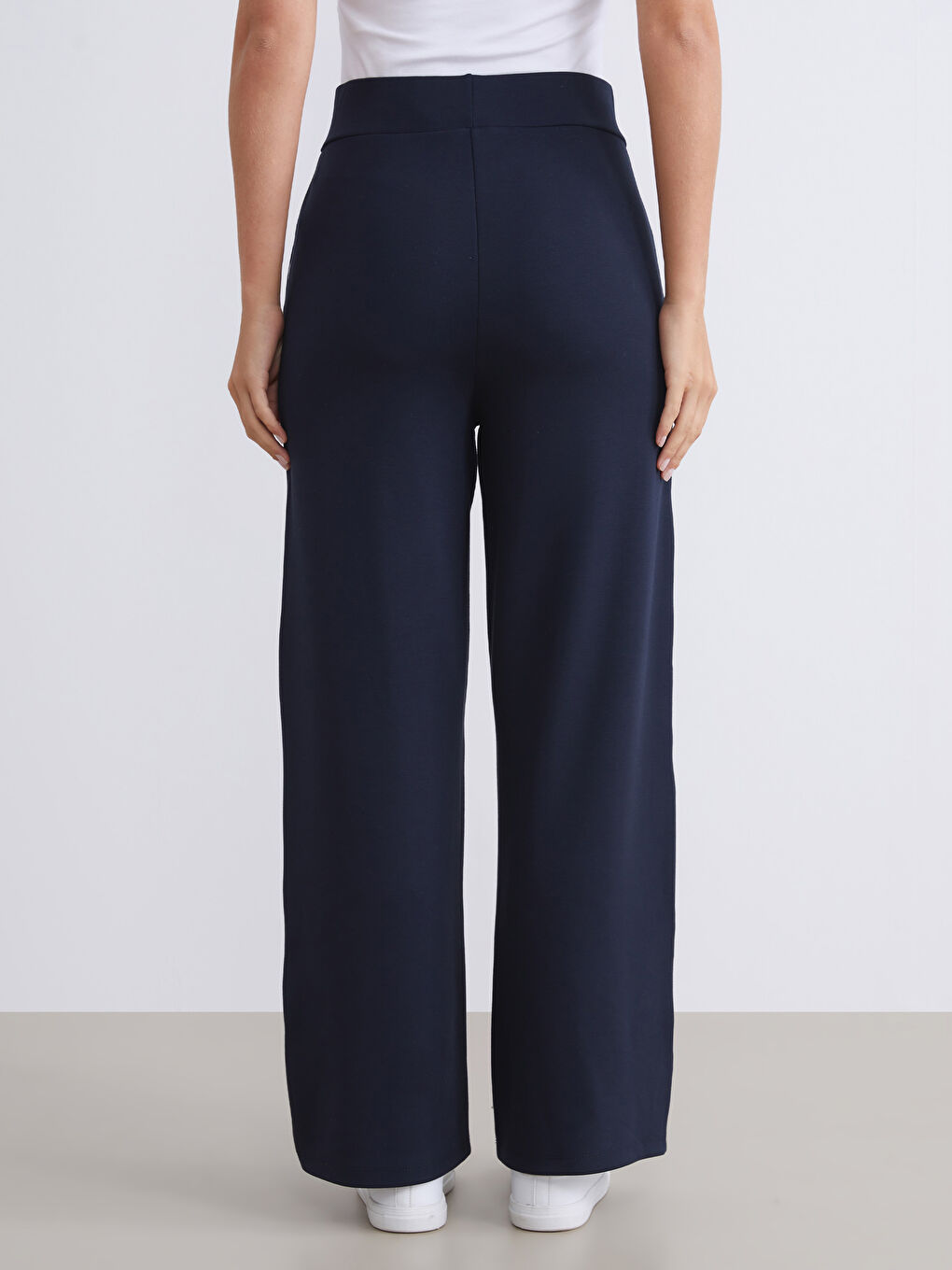 Lacivert Beli Lastikli Geniş Paça Kadın Eşofman Altı-3