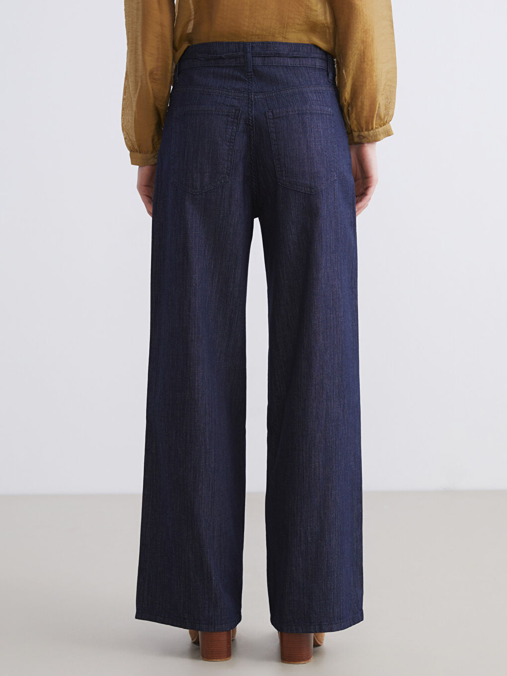 İndigo Beli Kuşaklı Wideleg Kadın Jean Pantolon-3
