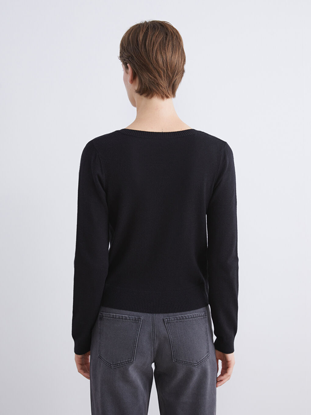 Siyah V Yaka Kadın Triko Kazak-3