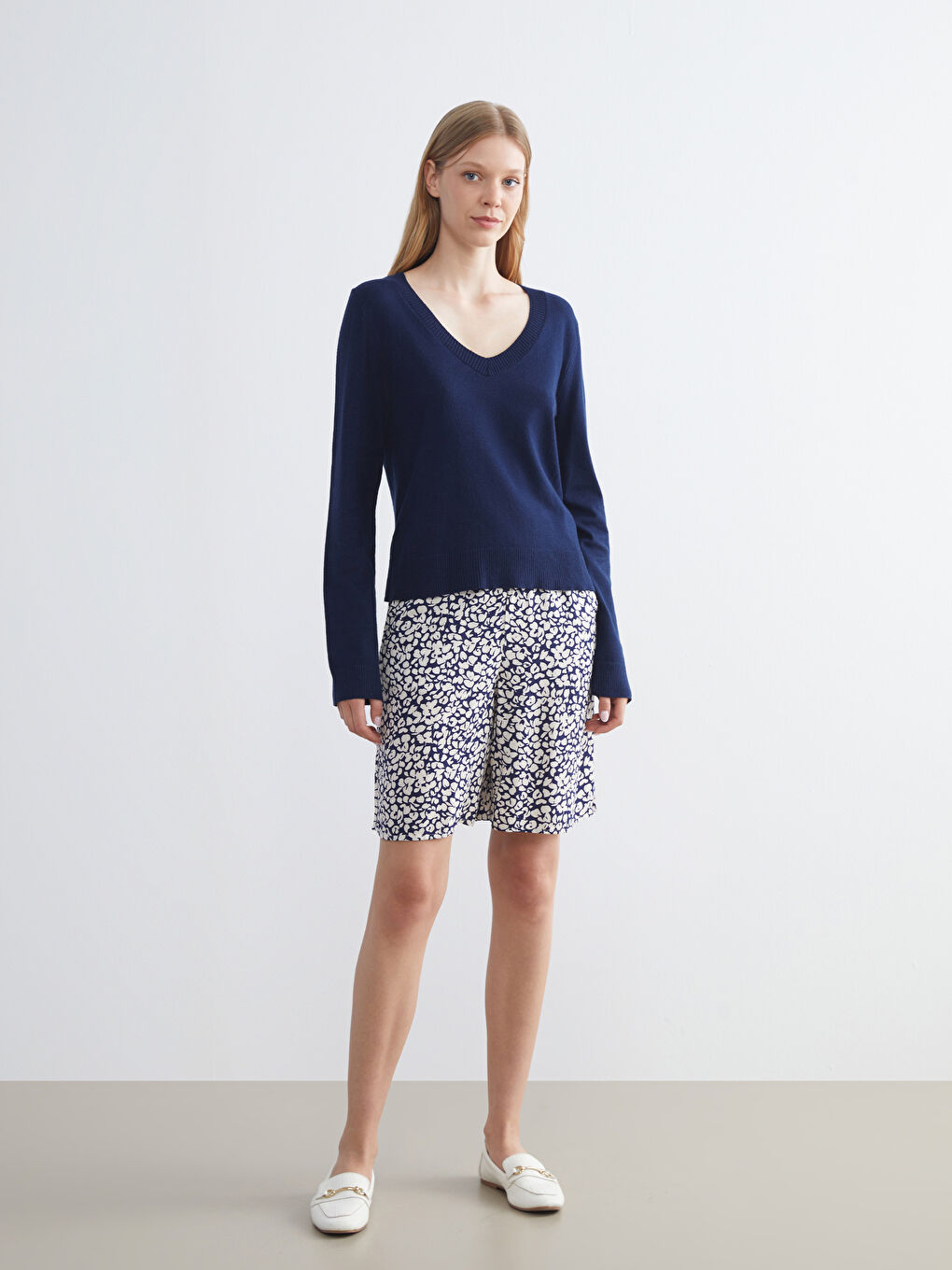 Lacivert V Yaka Kadın Triko Kazak-1