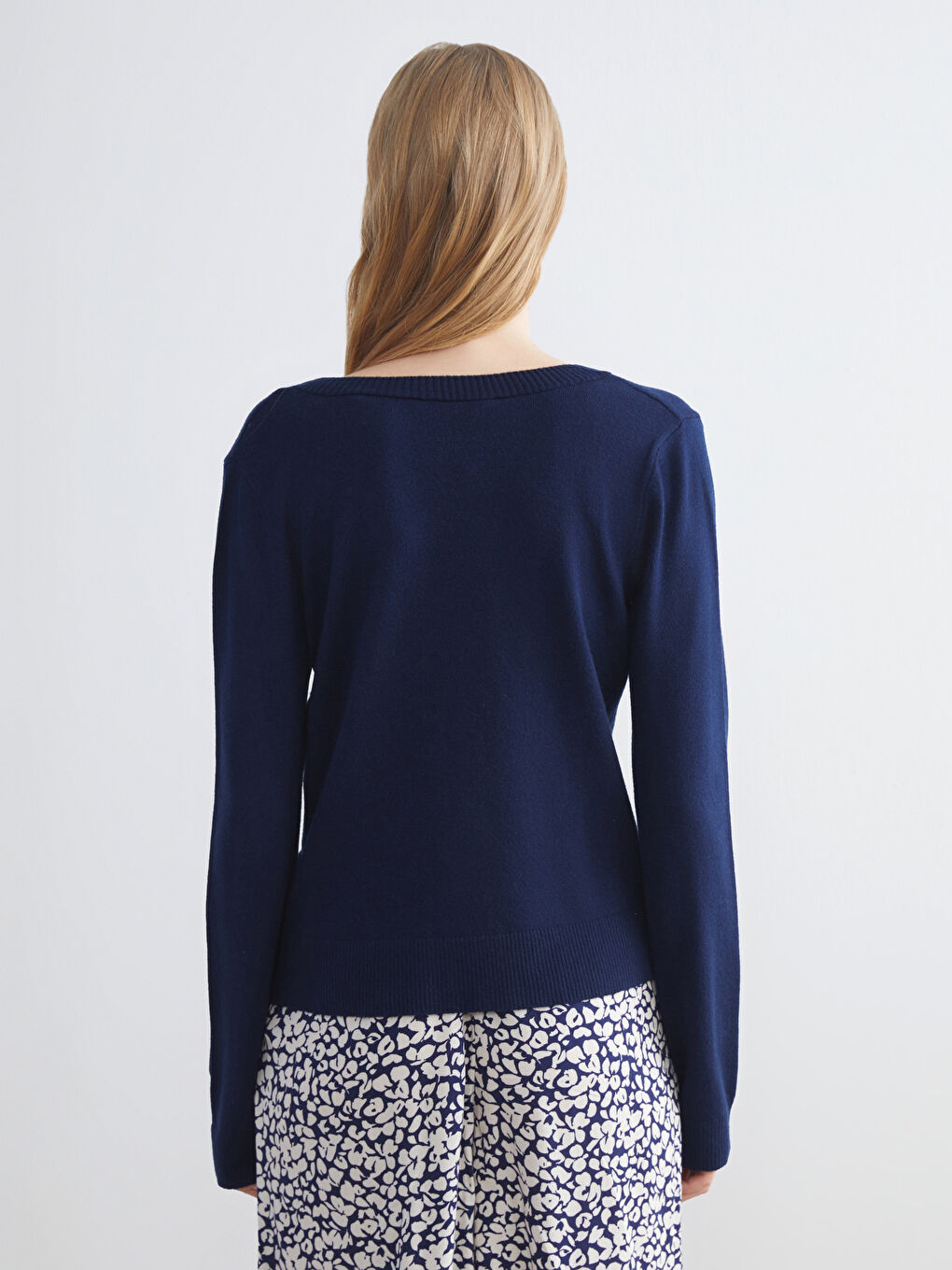 Lacivert V Yaka Kadın Triko Kazak-3