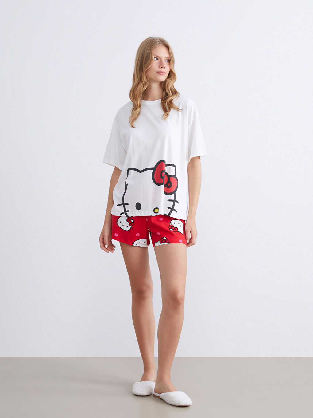LCW Young Hello Kitty Printed Women's Shortie Pyjama Set -W5JR66Z8-LTP