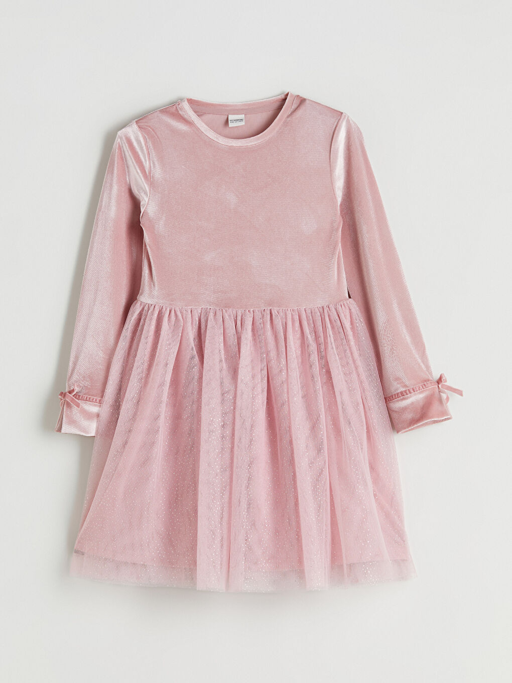 فستان وردي فتاة