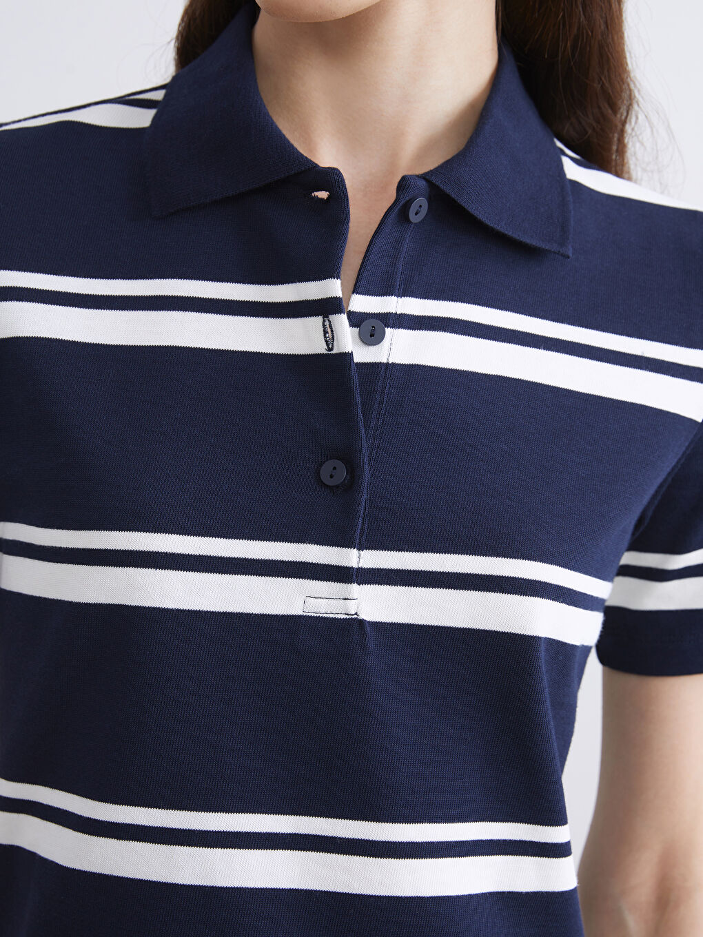 Lacivert Polo Yaka Çizgili Kadın Tişört-2