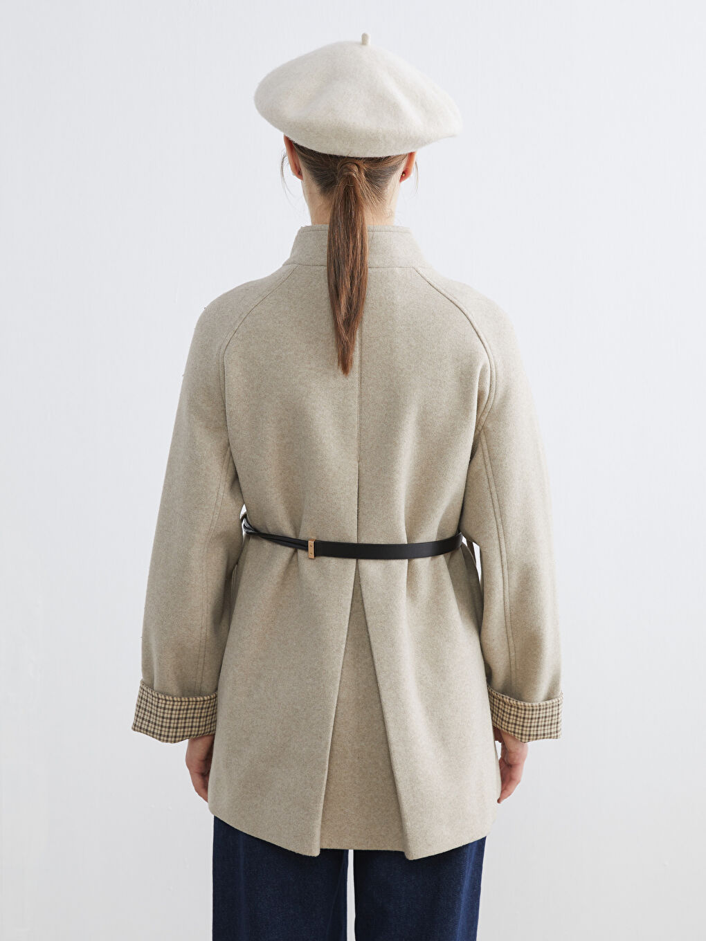 Bej Beli Kemerli Hakim Yaka Kadın Kaşe Kaban-4