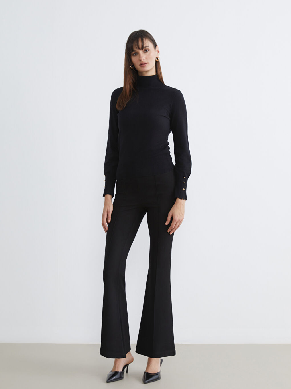 Siyah Balıkçı Yaka Kadın Triko Kazak-1