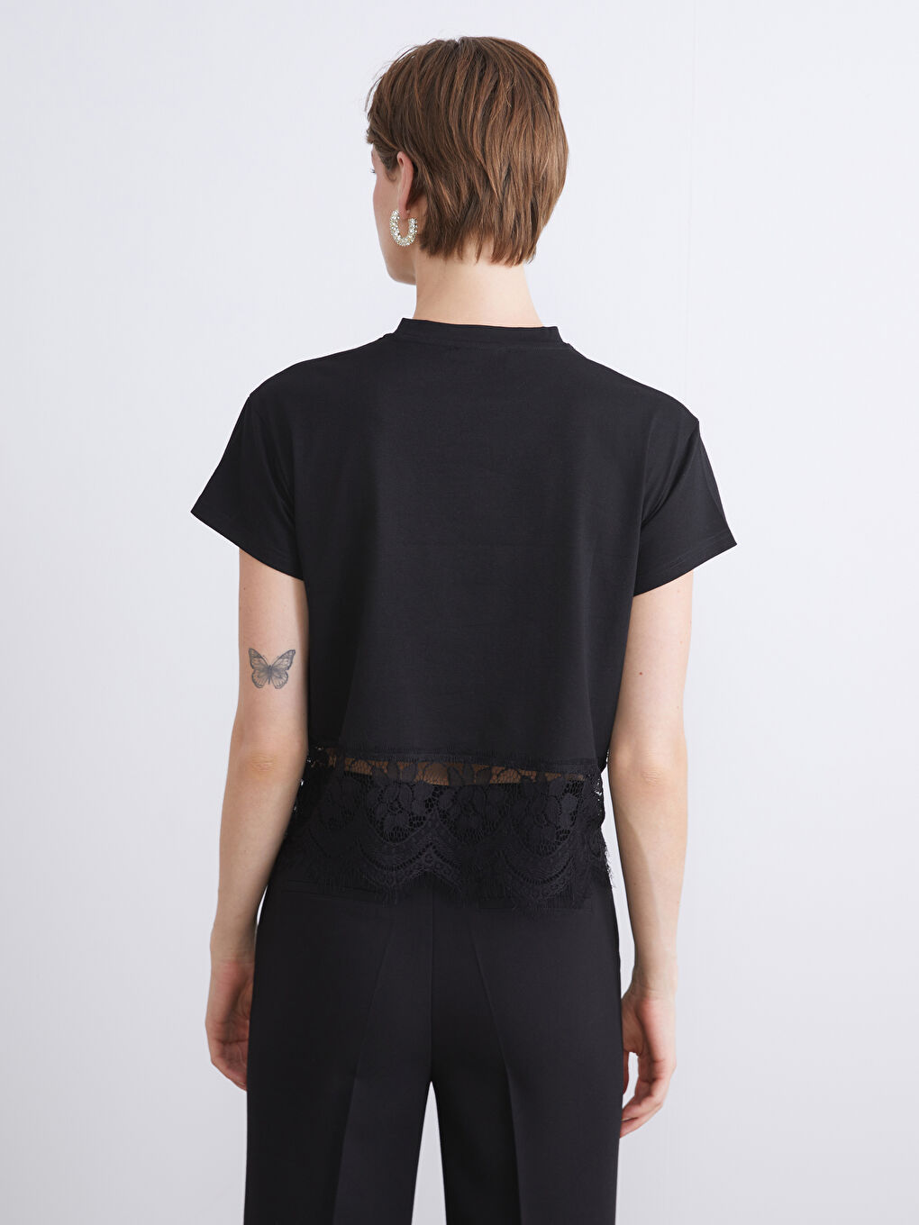 Bluza od čipke s okruglim izrezom-3