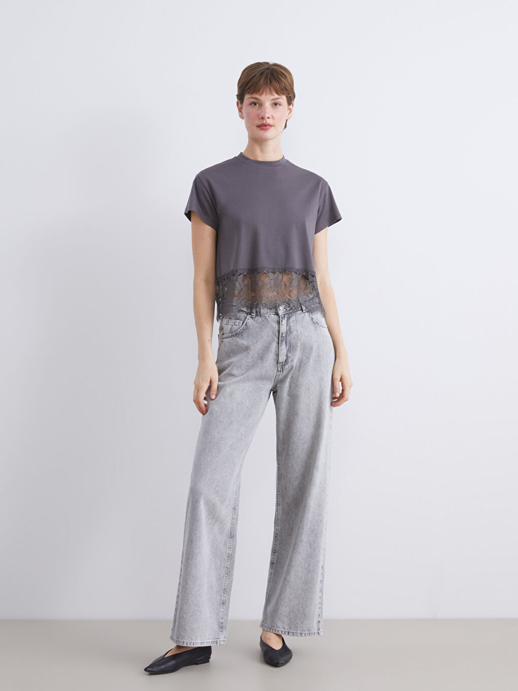 LCW Comfort Crew Neck Lace Blouse -W5JS44Z8-ZZE