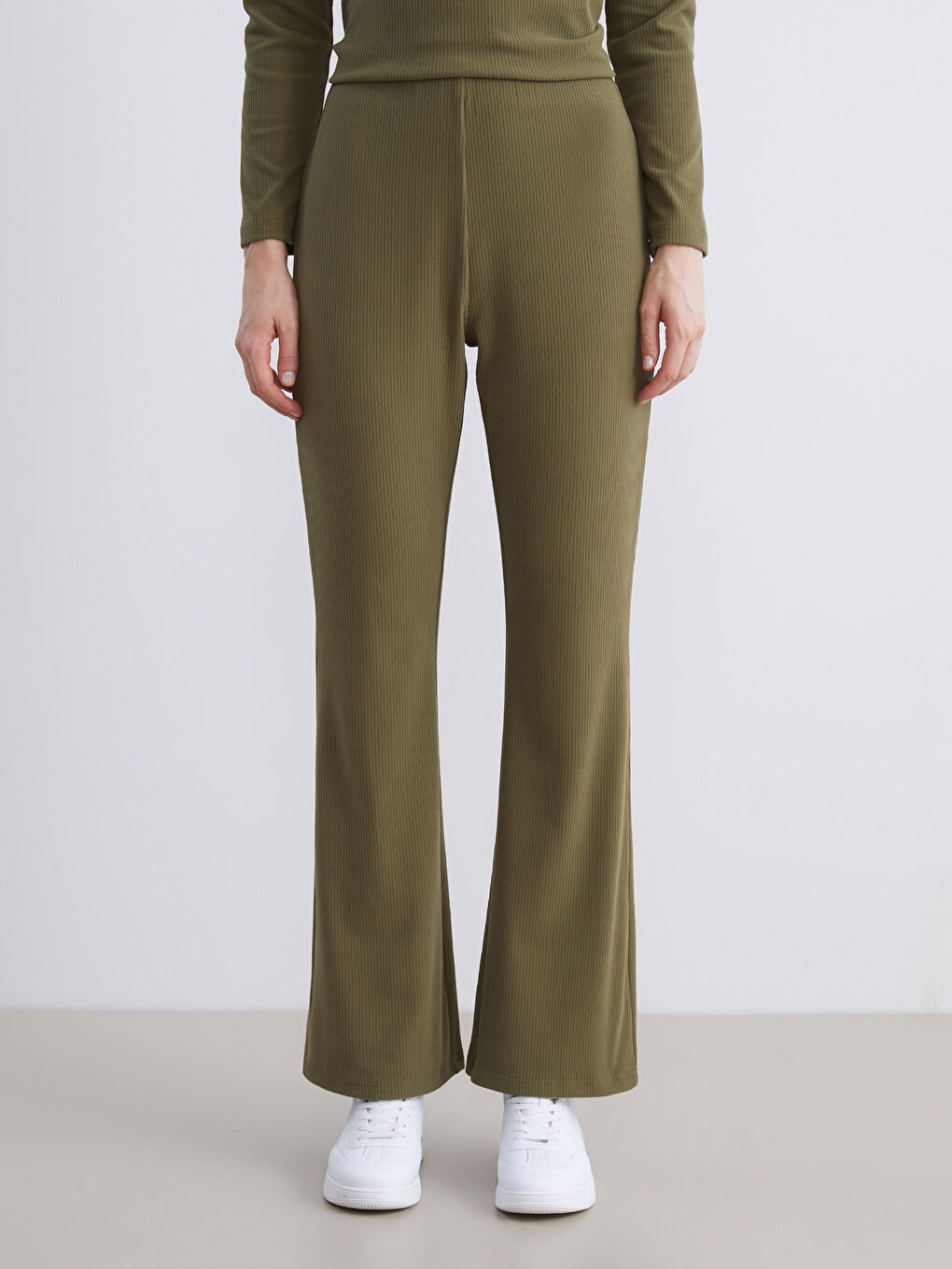 Женщины Хаки Брюки‑джоггеры-1